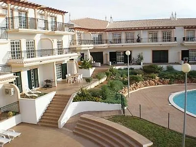 Portugal, Guia, Town House In Manicured Gardens 펜션